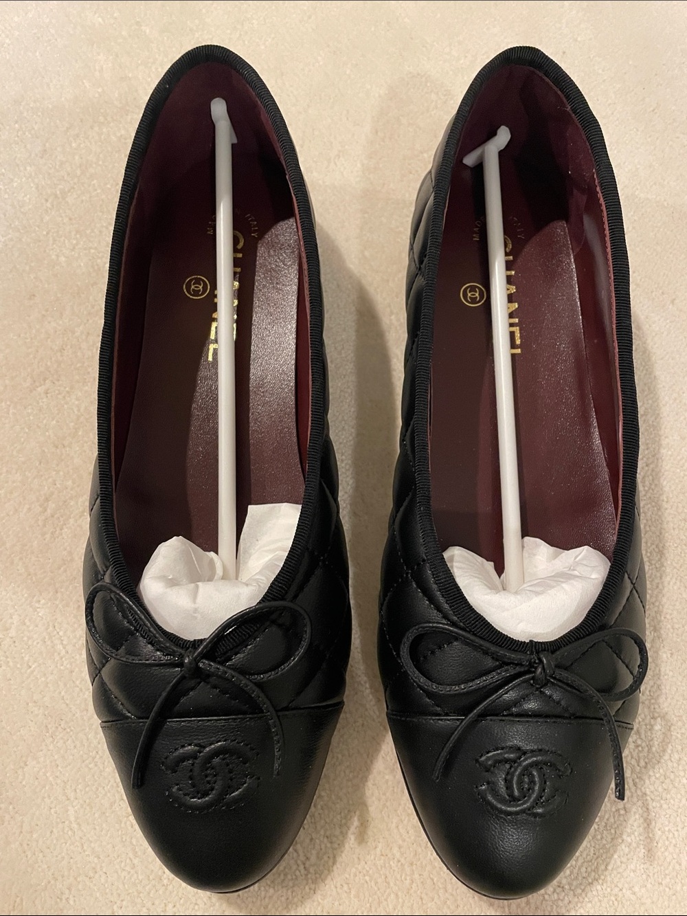 CHANEL Black Quilted Leather Ballet Flats with Bow - Picture 3 of 10